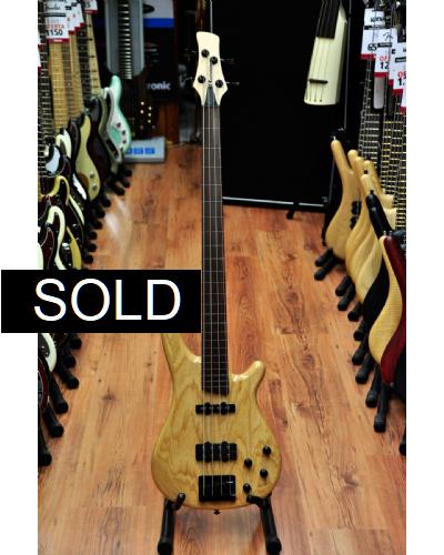 Rochester R210 Fretless
